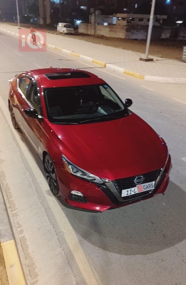 نيسان ألتيما